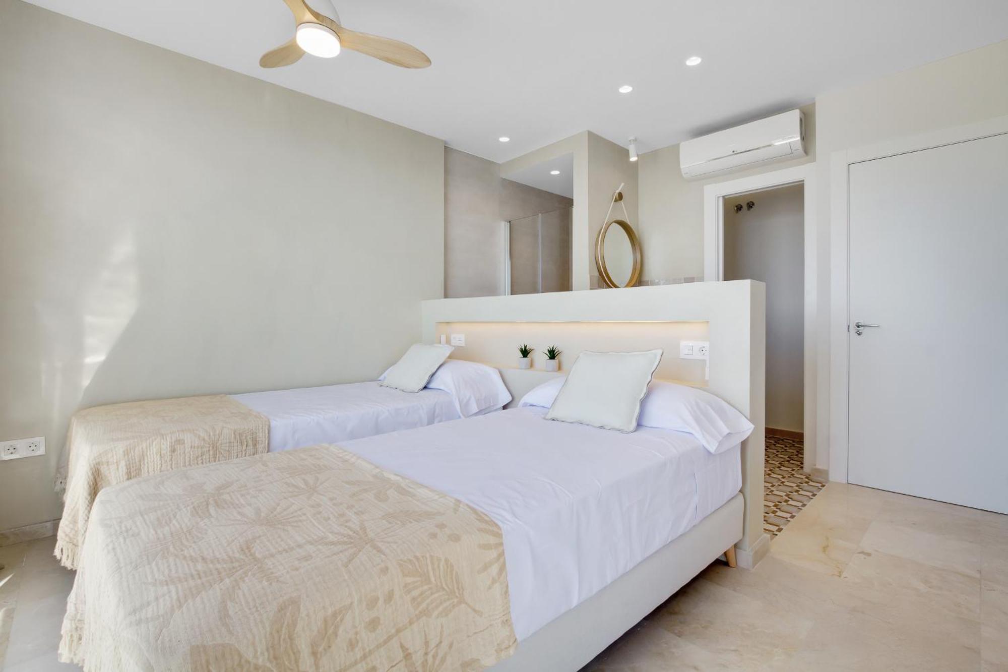Santa Clara Modern & Exclusive Seafront Apartment Torremolinos Exterior foto