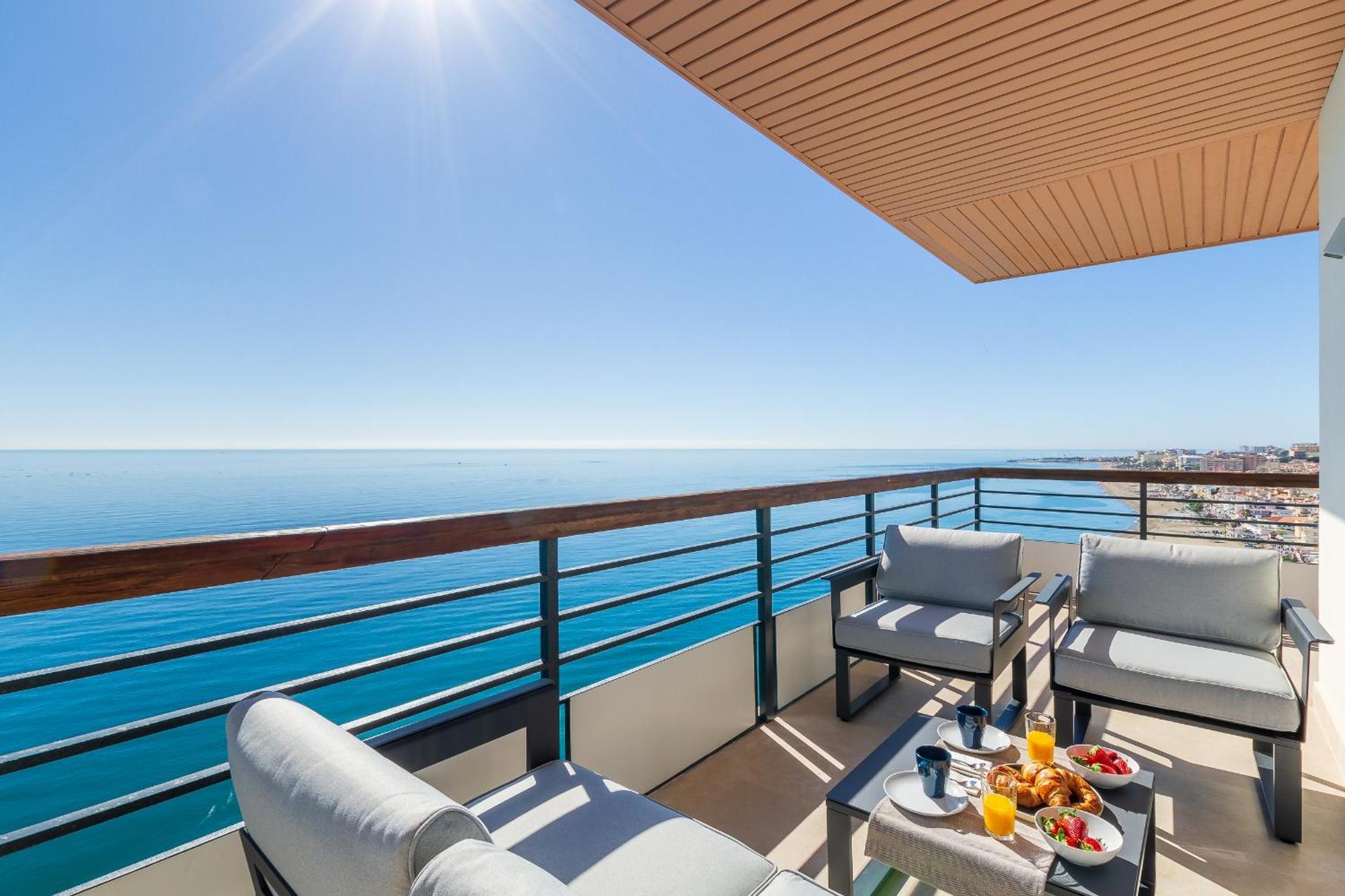 Santa Clara Modern & Exclusive Seafront Apartment Torremolinos Exterior foto