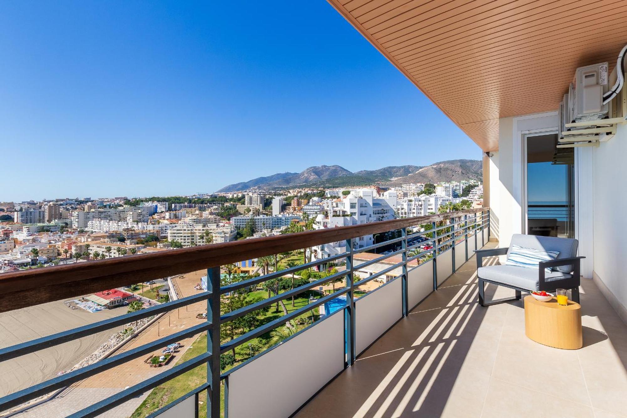 Santa Clara Modern & Exclusive Seafront Apartment Torremolinos Exterior foto