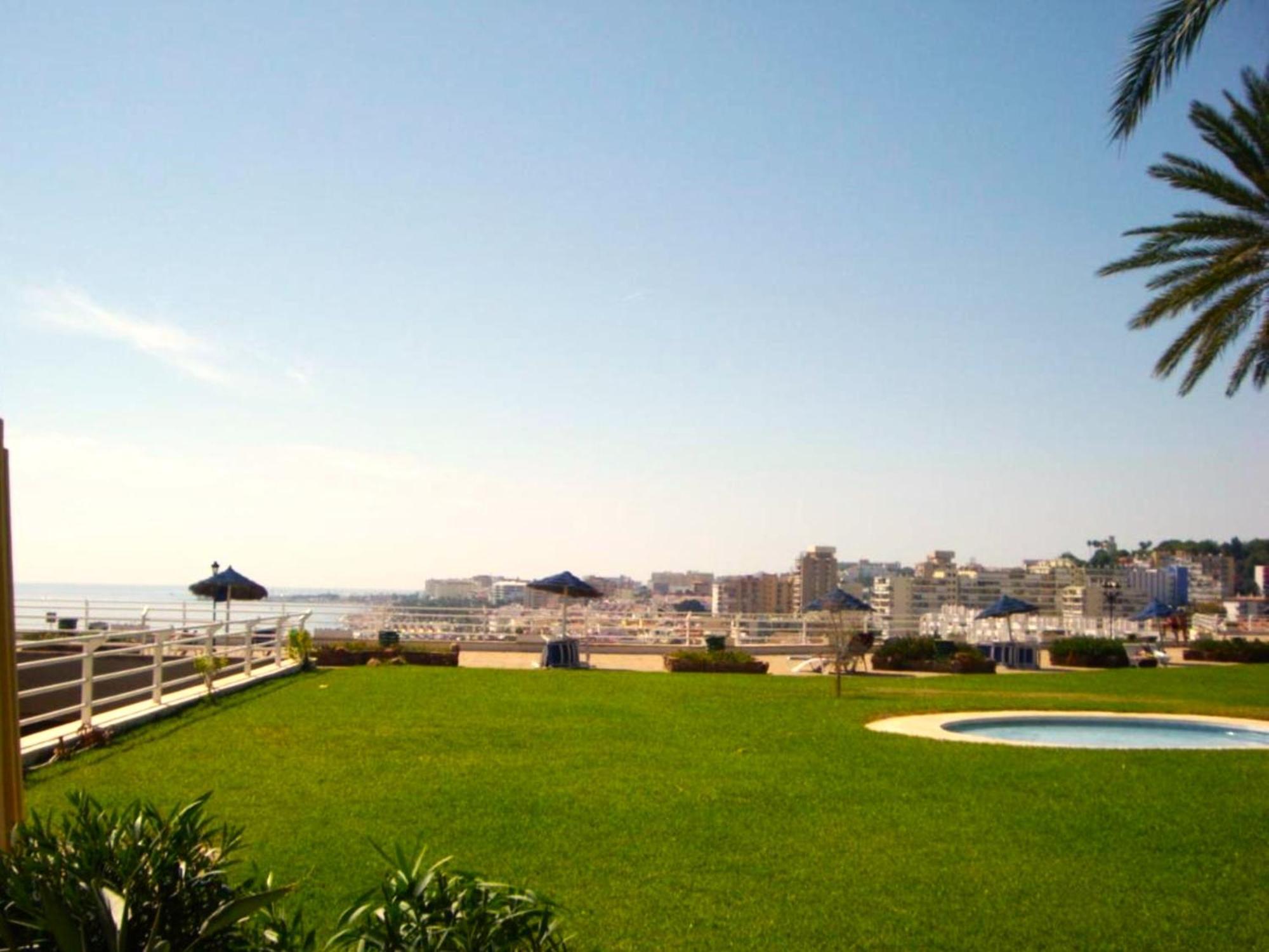 Santa Clara Modern & Exclusive Seafront Apartment Torremolinos Exterior foto